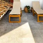 샬레 Beachfront House 필레스