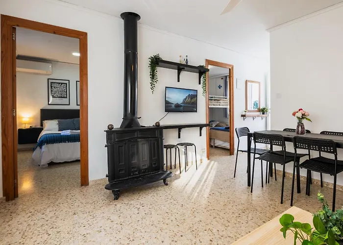 Beachfront House * 皮莱斯