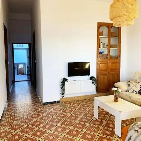 Beachfront House * Piles