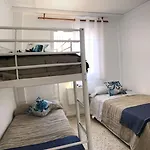 Beachfront House Σαλέ Piles