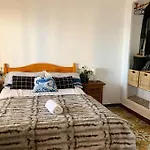 Beachfront House Σαλέ *