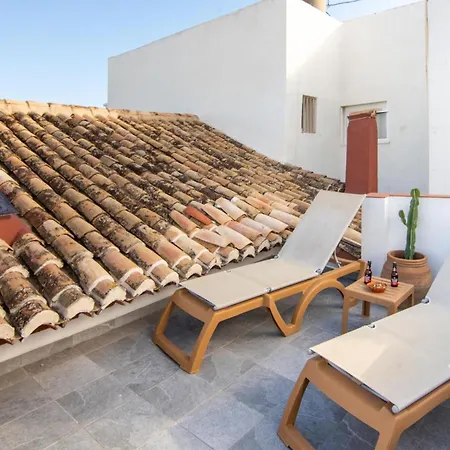 Beachfront House * ピレス