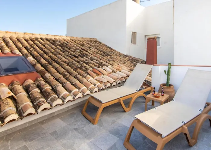 Beachfront House * Пилес